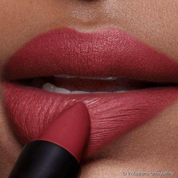 Se você é uma #lipstickaddict, cada batom é um tesouro na sua coleção de maquiagem! (Foto: Instagram @maybelline)